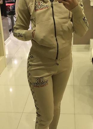 Спортивний костюм