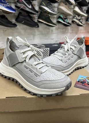 Жіночі трекінгові кросівки clarks atl trek knit wp для трейлранінгу та піших прогулянок водонепроникні оригінал сірі осінні на мембрані 35-36 р легкі