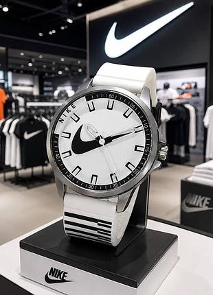 Стильные мужские часы nike
