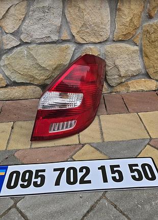 Задній ліхтар стоп правий з платою skoda fabia 2,шкода фабія 2