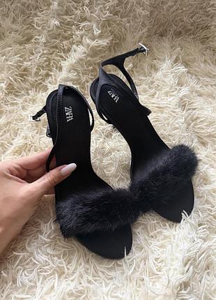 Туфлі босоніжки zara 36