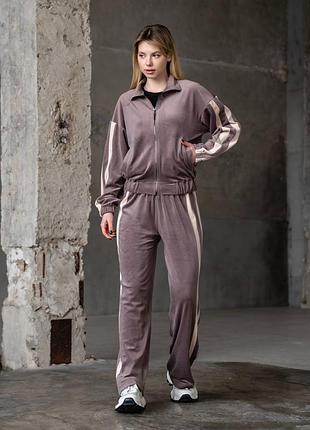 Костюм женский спортивный велюровый с лампасами капучино s, m, l, xl