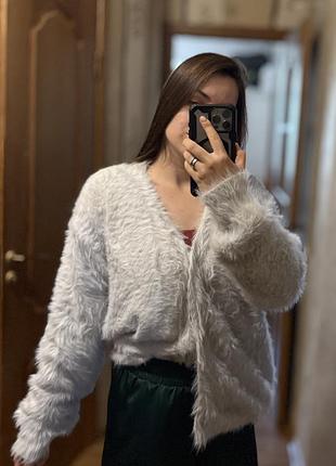 Пухнастий кардиган oversize