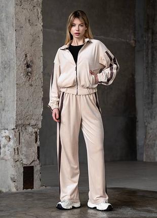 Костюм женский спортивный велюровый с лампасами бежевый s, m, l, xl
