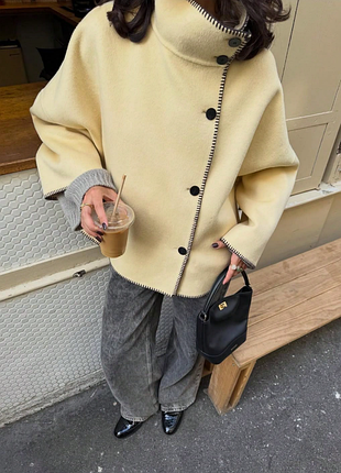 Вовняне пальто оверсайз zara