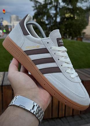 Кроссовки adidas handboll spezial, светлые