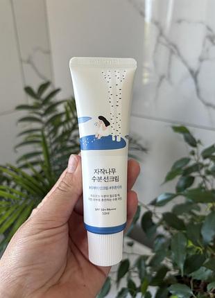 Round lab - зволожувальний сонцезахисний крем - birch juice moisturizing sun cream spf50+ pa++++ - 50ml