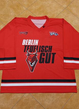 Вінтажна хокейна джерсі німецького клубу «bsc preussen berlin» (також відомого як preussen devils або berlin capitals), випущена для сезону 1994/1995