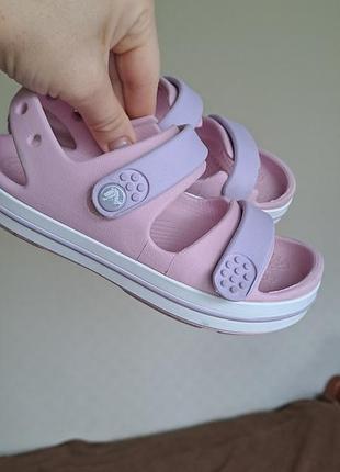 Crocs crocband cruiser sandal с сиреневыми ремешками