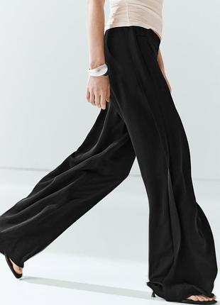 Чорні струмуючі штани брюки massimo dutti