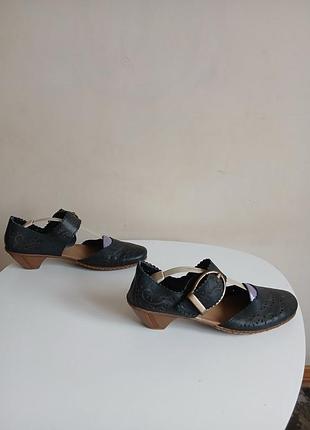Босоніжки жіночі шкіряні rieker