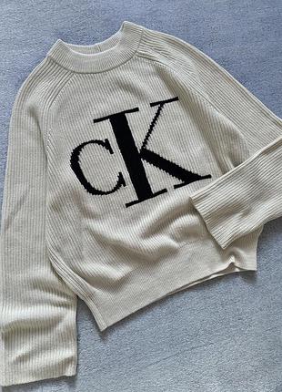 Обʼємний светр  calvin klein
