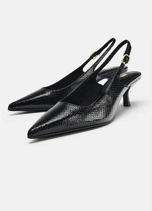 Фактурні відкриті туфлі на підборах zara