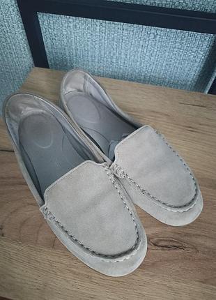 Серые, замшевые мягкие лоферы 38 р, 24,5 см, от бренда rockport