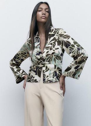 Блуза zara  xs-s є нюанс
