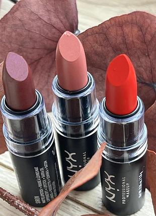 Помада (оттенки в ассортименте:  perfect red (mls10); siren (mls32); whipped caviar (mls15) nyx professional makeup matte lipstick, мини формат 1.8 г