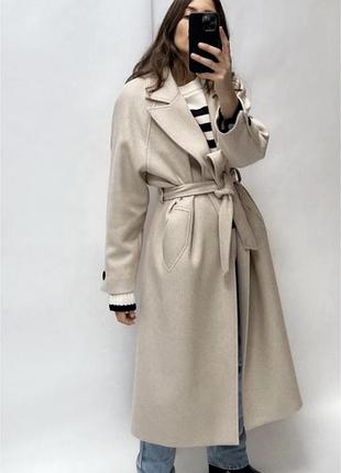 Пальто з поясом zara