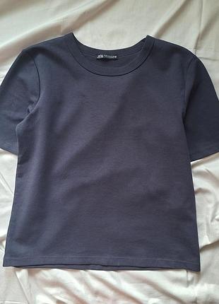 Нова базова футболка zara