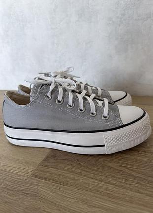 Продам оригінальні нові converse