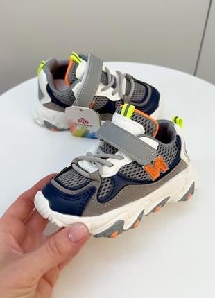 Розпродаж. дитячі кросівки для хлопчика 21 и 23 розмір