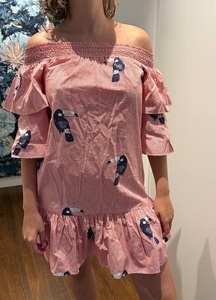 Платье zara с туканами off-shoulder размер xs, в отличном состоянии, отлично сядет на s