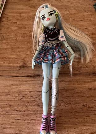 Лялька монстер хай френкі штейн monster high frankie stein doll g3