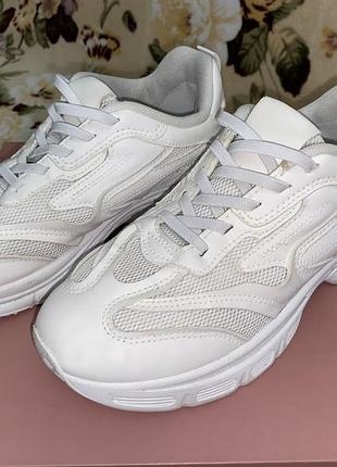 Фірмові, шкіряні кросівки nike. розмір 37. устілка 23.5 см. оригінал!