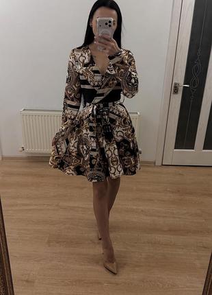 Сукня з поясом розмір с