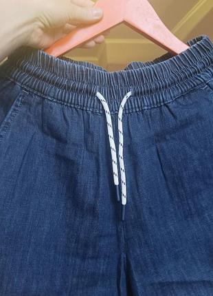 Женские джинсы wrangler синего цвета.