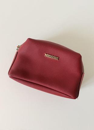 Косметичка missoni red saudia travel makeup carry all case zipper bag