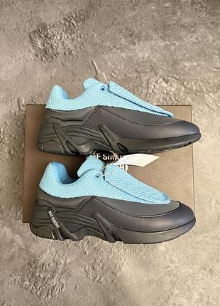 Raf simons antei runner — стильные кроссовки в современном дизайне. удобные, массивная подошва, отлично смотрятся с повседневными образами.