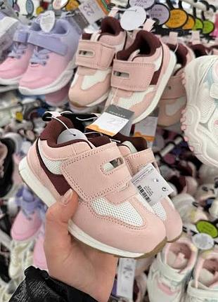 Дитячі рожеві кросівки primark, р. 32
