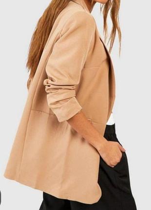 Легкий удлиненный пиджак-кардиган свободного кроя от бренда primark.