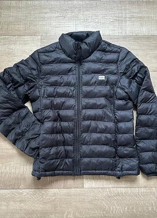 Чоловічий мікропуховик levi's presidio packable jacket у чорному кольорі.