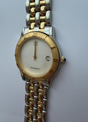 Годинник givenchy