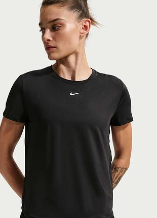 Жіноча футболка nike w nk one classic df ss top fn2798-013  розмір: s