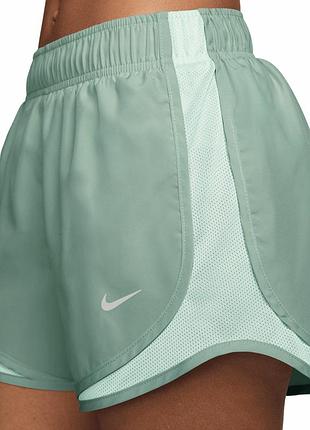 Жіночі шорти nike tempo dri-fit mid rise shorts women - steam/barely green/steam/reflective hm6096-007 розмір: s