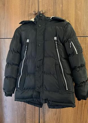Продам куртку для хлопчика зимня 140