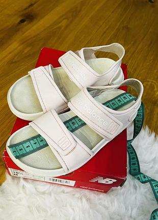 Сандалі для дівчинки new balance оригінал стелька 19,5 см