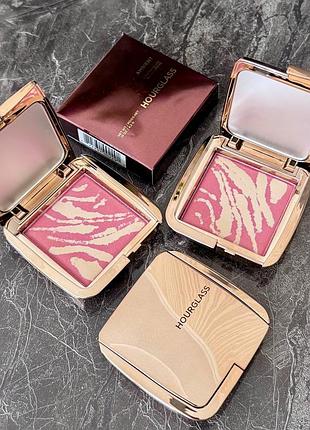 Рум'яна hourglass ambient lighting blush