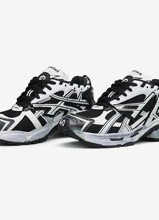 Balenciaga runner black white 5