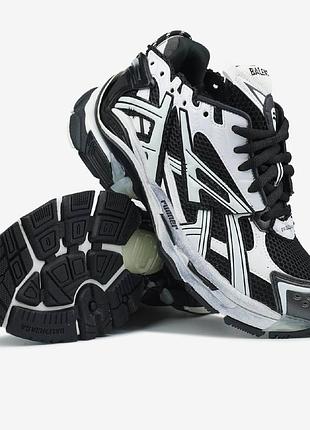 Balenciaga runner black white