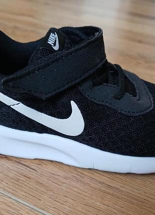 Кроссовки nike, оригинал. р 24 по стельке 15,5 см.