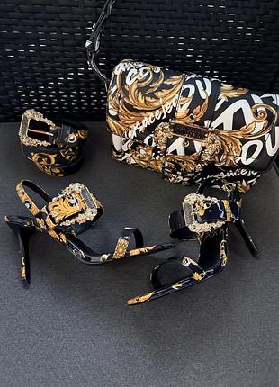38р.елегантні брендові босоніжки versace jeans couture на підборах