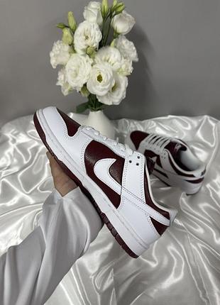 Nike sb dunk white bordo