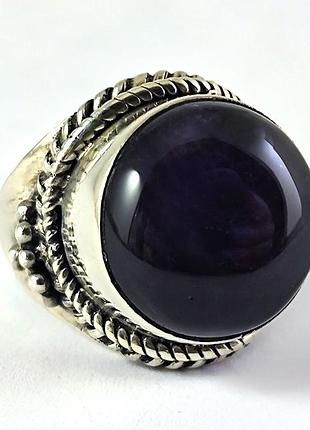 Срібне кільце з великим каменем. 925 проба.