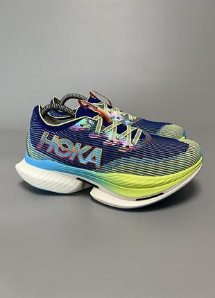 Професійні бігові кросівки з карбоновою пластиною hoka one one fly 1 (carbon fiber plate) оригінал 1147910 enn