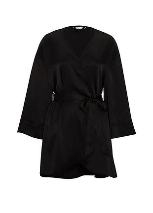 Чорний атласний короткий халат victoria's secret