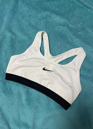 Топ спортивний nike розмір s