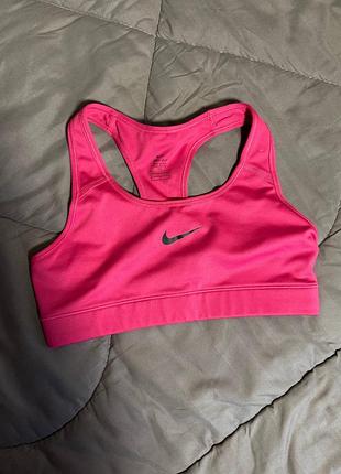 Спортивный топ nike